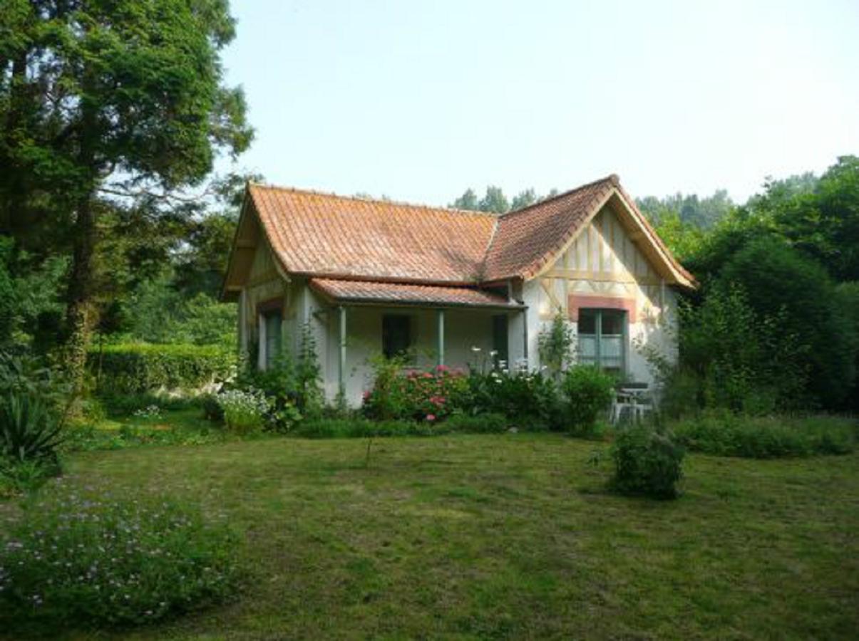 Manoir De Bois En Ardres Bed & Breakfast Eksteriør bilde