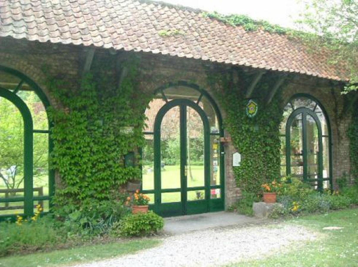 Manoir De Bois En Ardres Bed & Breakfast Eksteriør bilde