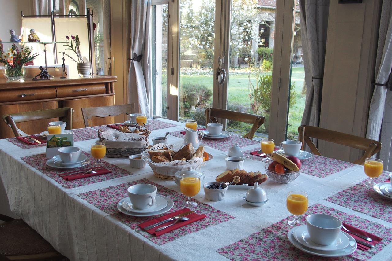 Manoir De Bois En Ardres Bed & Breakfast Eksteriør bilde