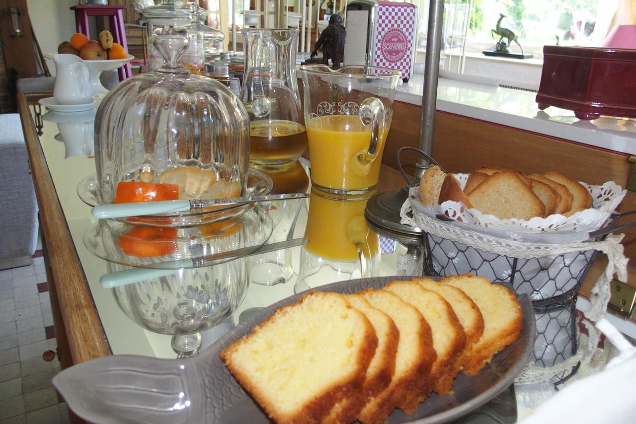 Manoir De Bois En Ardres Bed & Breakfast Eksteriør bilde